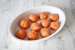 Ежики из индейки с рисом - шаг 8