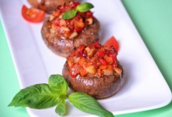 Фаршированные шампиньоны с помидорами в духовке - шаг 11