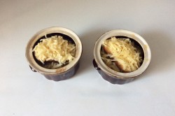 Французский луковый суп классический - шаг 10 Французский луковый суп классический - шаг 10