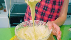 Вкусный фруктовый пирог с ванилью и абрикосами к чаю - шаг 4 Вкусный фруктовый пирог с ванилью и абрикосами к чаю - шаг 4