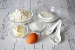 Галета со сливами на творожном тесте - шаг 1 Галета со сливами на творожном тесте - шаг 1