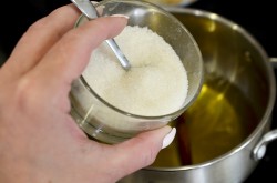 Глинтвейн из белого вина - шаг 3