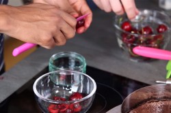 Голый торт с фруктами шоколадный бисквит с маскарпоне - шаг 16 Голый торт с фруктами шоколадный бисквит с маскарпоне - шаг 16