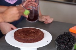 Голый торт с фруктами шоколадный бисквит с маскарпоне - шаг 20 Голый торт с фруктами шоколадный бисквит с маскарпоне - шаг 20