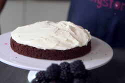 Голый торт с фруктами шоколадный бисквит с маскарпоне - шаг 22 Голый торт с фруктами шоколадный бисквит с маскарпоне - шаг 22