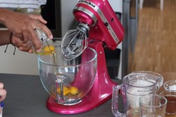 Голый торт с фруктами шоколадный бисквит с маскарпоне - шаг 2 Голый торт с фруктами шоколадный бисквит с маскарпоне - шаг 2