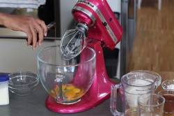 Голый торт с фруктами шоколадный бисквит с маскарпоне - шаг 3 Голый торт с фруктами шоколадный бисквит с маскарпоне - шаг 3