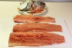 Горбуша под классическим маринадом и яичной заливкой - шаг 5 Горбуша под классическим маринадом и яичной заливкой - шаг 5