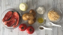 Горбуша с картошкой в духовке запеченная - шаг 1 Горбуша с картошкой в духовке запеченная - шаг 1