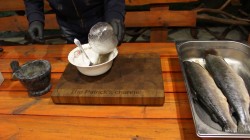 Горбуша холодного копчения - шаг 2