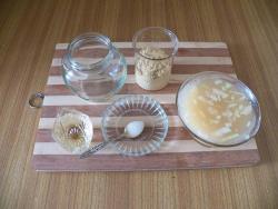 Горчица на капустном рассоле из порошка - шаг 1