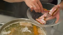 Гороховый суп с мясом свинины и копченостями - шаг 18