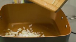 Гороховый суп с мясом свинины и копченостями - шаг 7