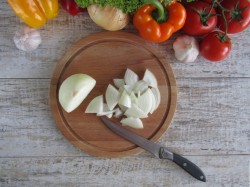 Говяжья печень жареная с луком - шаг 5