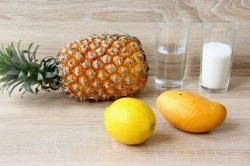 Гранита десерт из ананаса и манго - шаг 1 Гранита десерт из ананаса и манго - шаг 1