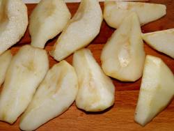 Груша запеченная в духовке - шаг 2 Груша запеченная в духовке - шаг 2