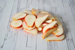 Грушевый пирог со сливками и миндалем - шаг 13