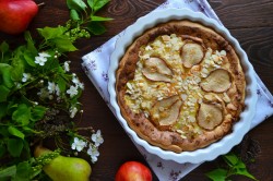 Грушевый пирог со сливками и миндалем - шаг 18