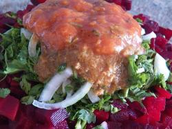 Грузинский салат из свеклы с перцем и зеленью - шаг 15