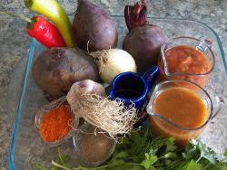 Грузинский салат из свеклы с перцем и зеленью - шаг 1