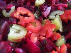 Грузинский салат из свеклы с перцем и зеленью - шаг 21