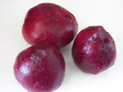 Грузинский салат из свеклы с перцем и зеленью - шаг 4