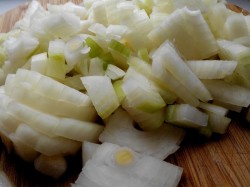 Гуляш из говядины в мультиварке - шаг 4