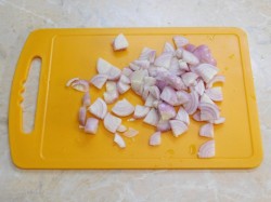 Гуляш из свинины со сметаной - шаг 3