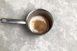 Имбирные пряники с глазурью на Новый год - шаг 2 Имбирные пряники с глазурью на Новый год - шаг 2