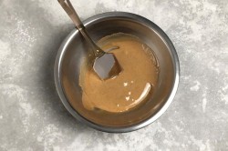 Имбирные пряники с глазурью на Новый год - шаг 4 Имбирные пряники с глазурью на Новый год - шаг 4