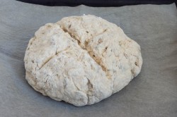 Ирландский хлеб на соде в духовке - шаг 5