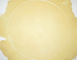 Торт на пивном тесте с начинкой из сгущенки и грецких орехов - шаг 5