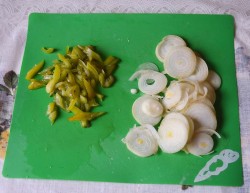 Жареная картошка с болгарским перцем - шаг 4