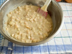 Жареная шарлотка с корицей сахарной пудрой и яблоком - шаг 11 Жареная шарлотка с корицей сахарной пудрой и яблоком - шаг 11