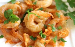 Жареные креветки с чесноком - шаг 7