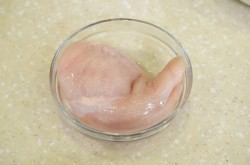 Куриная грудка в кляре на сковороде - шаг 5