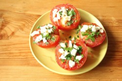 Жареные помидоры с сыром и чесноком - шаг 5