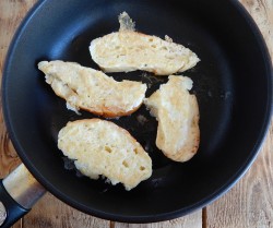 Жареный батон в яйце - шаг 5 Жареный батон в яйце - шаг 5