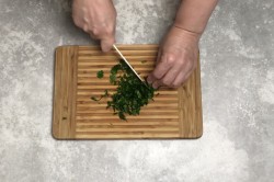 Капустный заливной пирог с капустой на сковороде - шаг 3