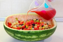 Желе с фруктами в арбузе - шаг 11 Желе с фруктами в арбузе - шаг 11
