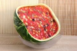 Желе с фруктами в арбузе - шаг 13 Желе с фруктами в арбузе - шаг 13