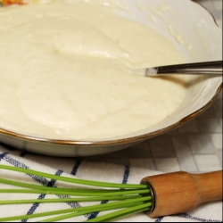 Жидкое тесто на кефире и сметане