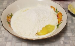 Жидкое тесто на кефире и сметане - шаг 4 Жидкое тесто на кефире и сметане - шаг 4