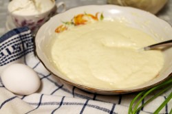 Жидкое тесто на кефире и сметане - шаг 5 Жидкое тесто на кефире и сметане - шаг 5