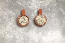 Жульен с курицей и грибами со сливками в духовке - шаг 12