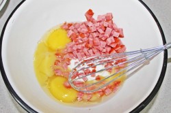 Кабачки с колбасой и сыром - шаг 6