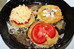 Кабачки с колбасой и сыром - шаг 10