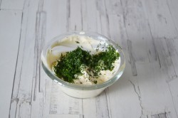 Кабачки с помидорами и майонезом жареные - шаг 7