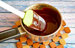 Глазурь для кулича из шоколада - шаг 5 Глазурь для кулича из шоколада - шаг 5