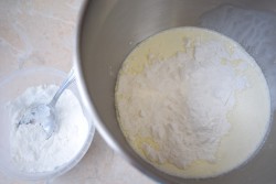 Капкейки с начинкой внутри в домашних условиях - шаг 10 Капкейки с начинкой внутри в домашних условиях - шаг 10